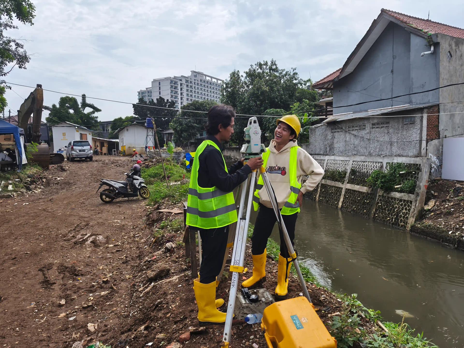 Jasa stakeout dan pengukuran lahan proyek 1